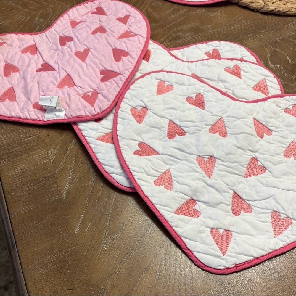 Heart-Shaped Quilted Placemats Valentines Day (6)